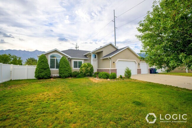 Building Photo - 9385 Tortellini Dr