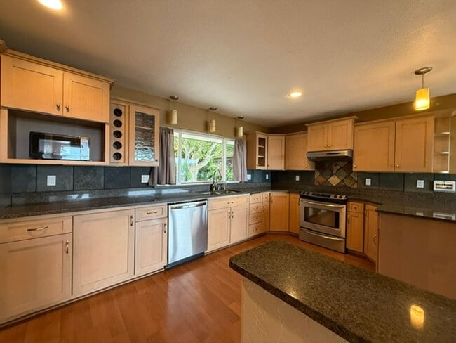 Building Photo - 91251 Cape Arago Hwy