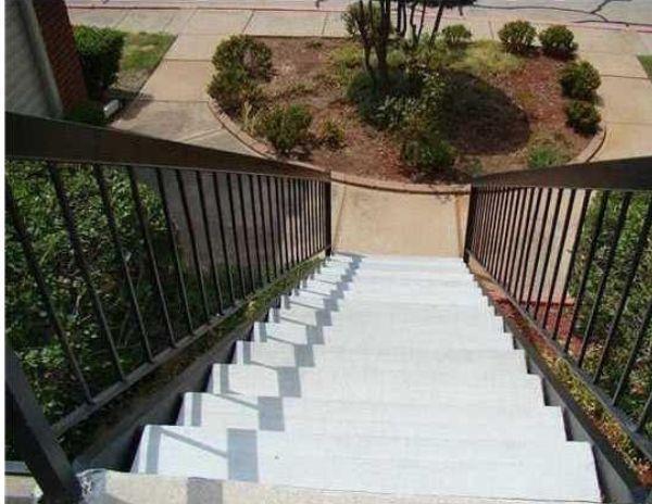 Building Photo - 4400 Hemingway Dr