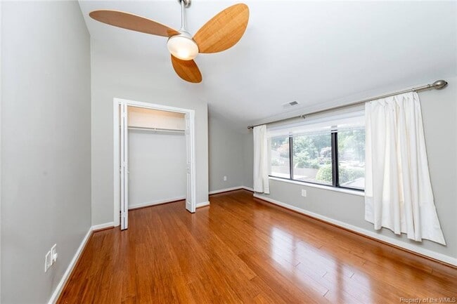 Building Photo - 110 Harrops Glen
