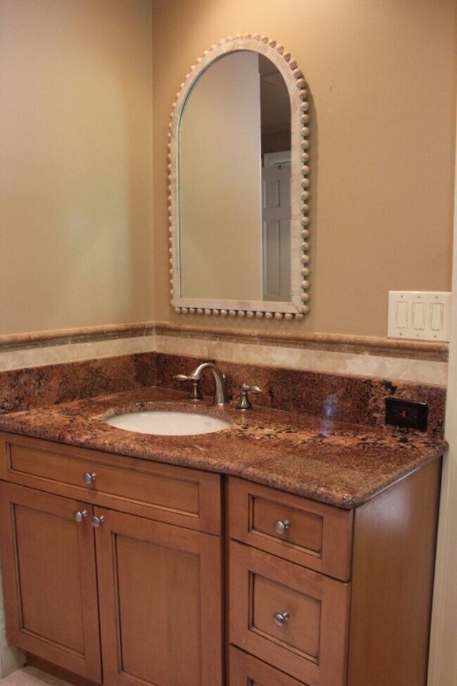 Building Photo - Gorgeous 2 Story Home in Columbine West!