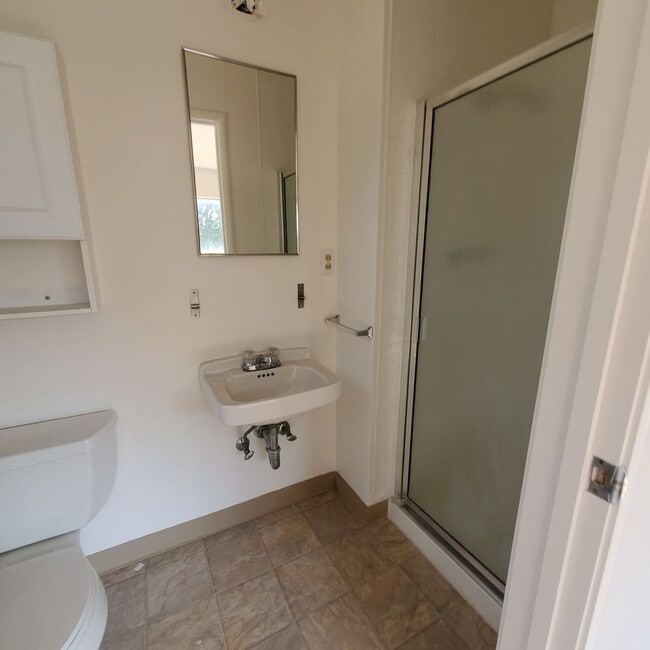 Building Photo - Classic 3bd/2ba single story in Livermore ...