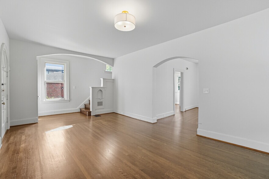 Building Photo - 5331 Moeller Ave