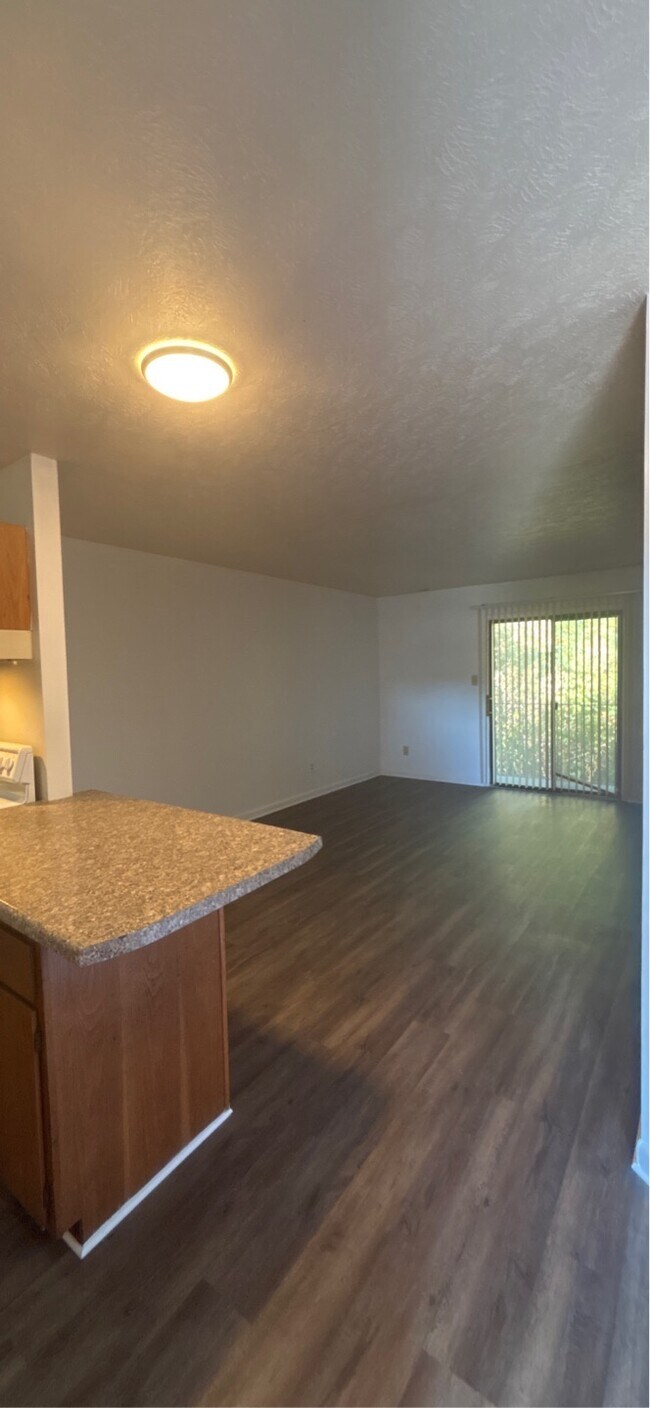 Building Photo - 6400 Starbrook Dr