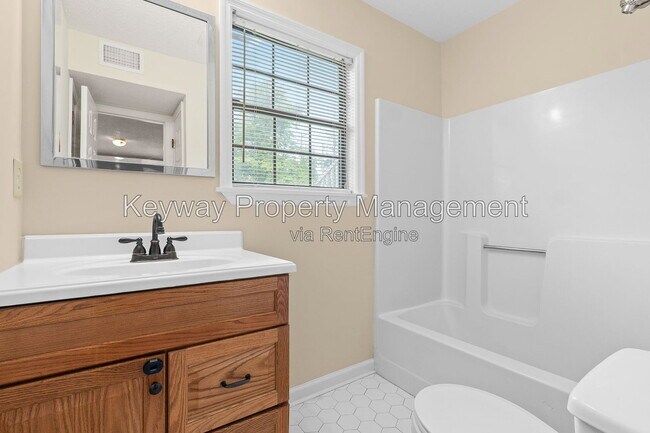 Building Photo - 3638 Karleen Rd