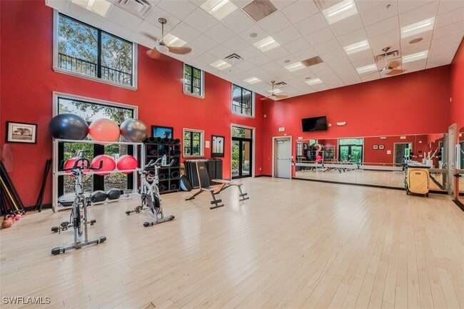 Building Photo - 9147 Delano St