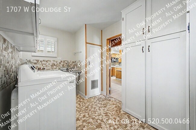 Building Photo - 1707 W Coolidge St