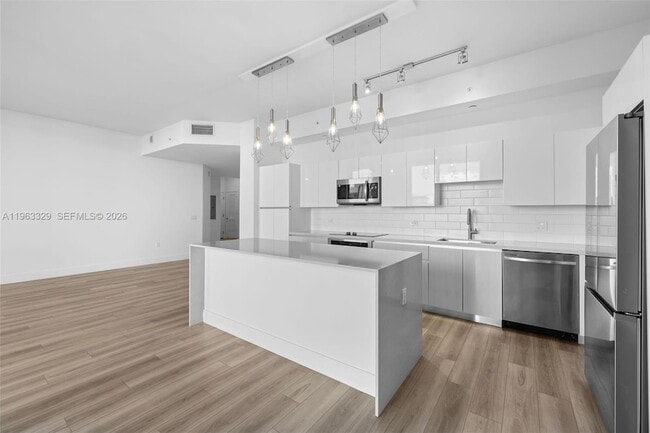 Building Photo - 101 Diplomat Pkwy