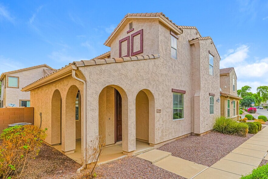 Primary Photo - 1644 S Chatsworth
