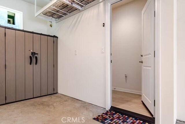 Building Photo - 243 S Sand Palm Dr