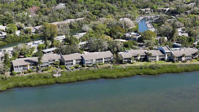 Building Photo - 1531 Clower Creek Dr