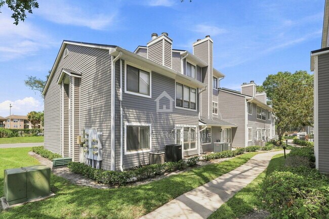 Building Photo - 9430 Torrington Ave