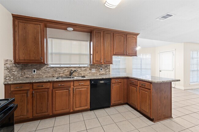 Building Photo - 14714 Ridgechase Ln