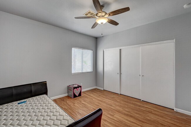 Building Photo - Stunning Fully Remodeled 5-Bedroom Home with Private Pool, FREE SOLAR INCLUDED, Huge Loft, Solar ...