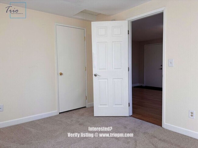 Building Photo - 580 N 51st St