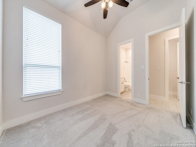 Building Photo - 122 Wildrose Hill Dr