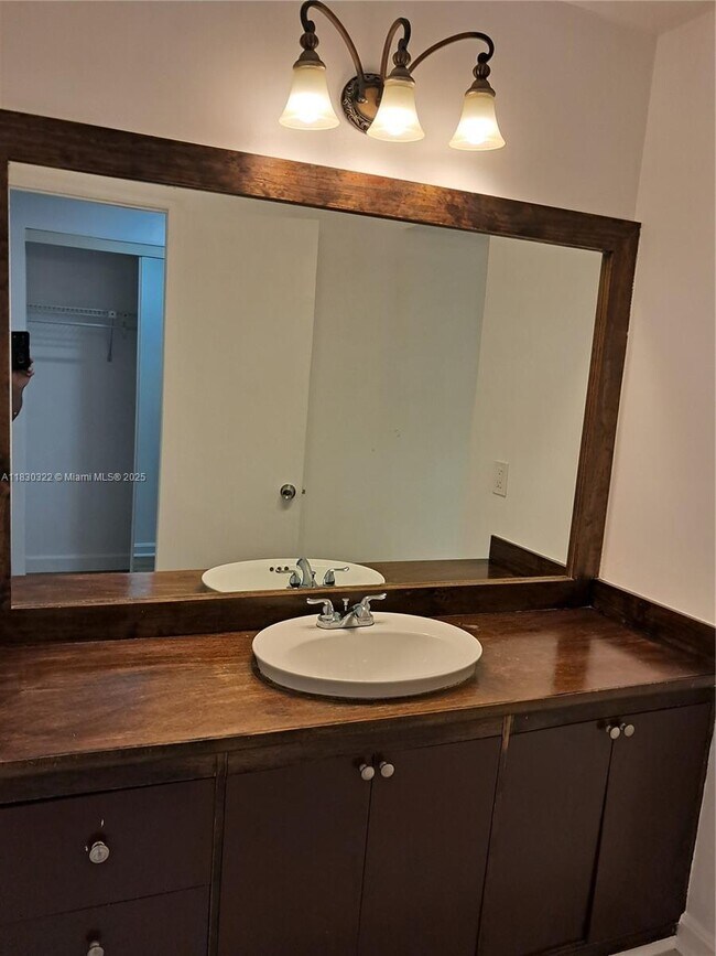 Building Photo - 3559 Magellan Cir