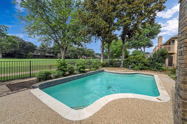 Building Photo - 1627 Rambling Stone Dr