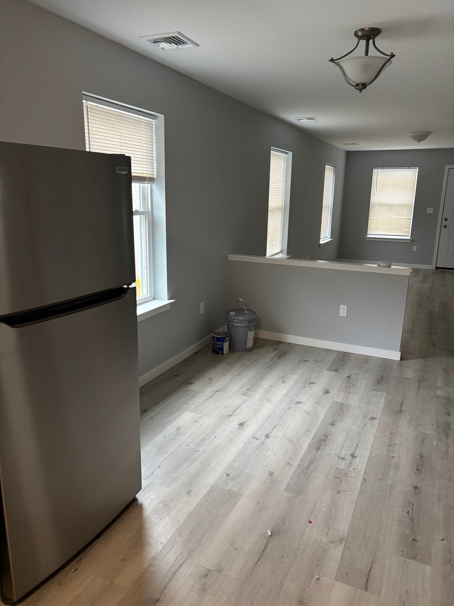 Dinning Area - 140 Gum St