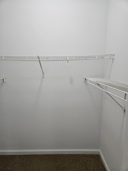 Building Photo - 1202 Walden Park Dr