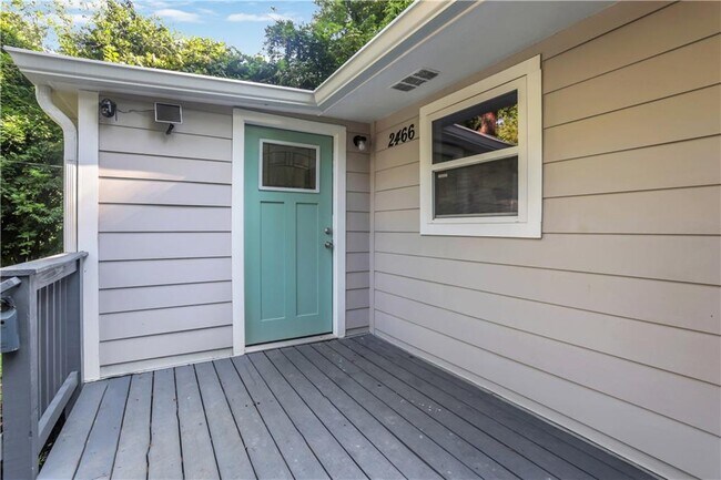 Building Photo - 2466 Old Hapeville Rd SW