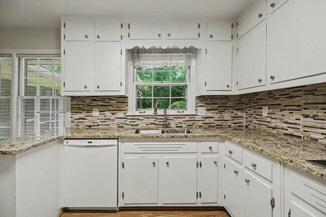Building Photo - 4725 Kitty Hawk Dr