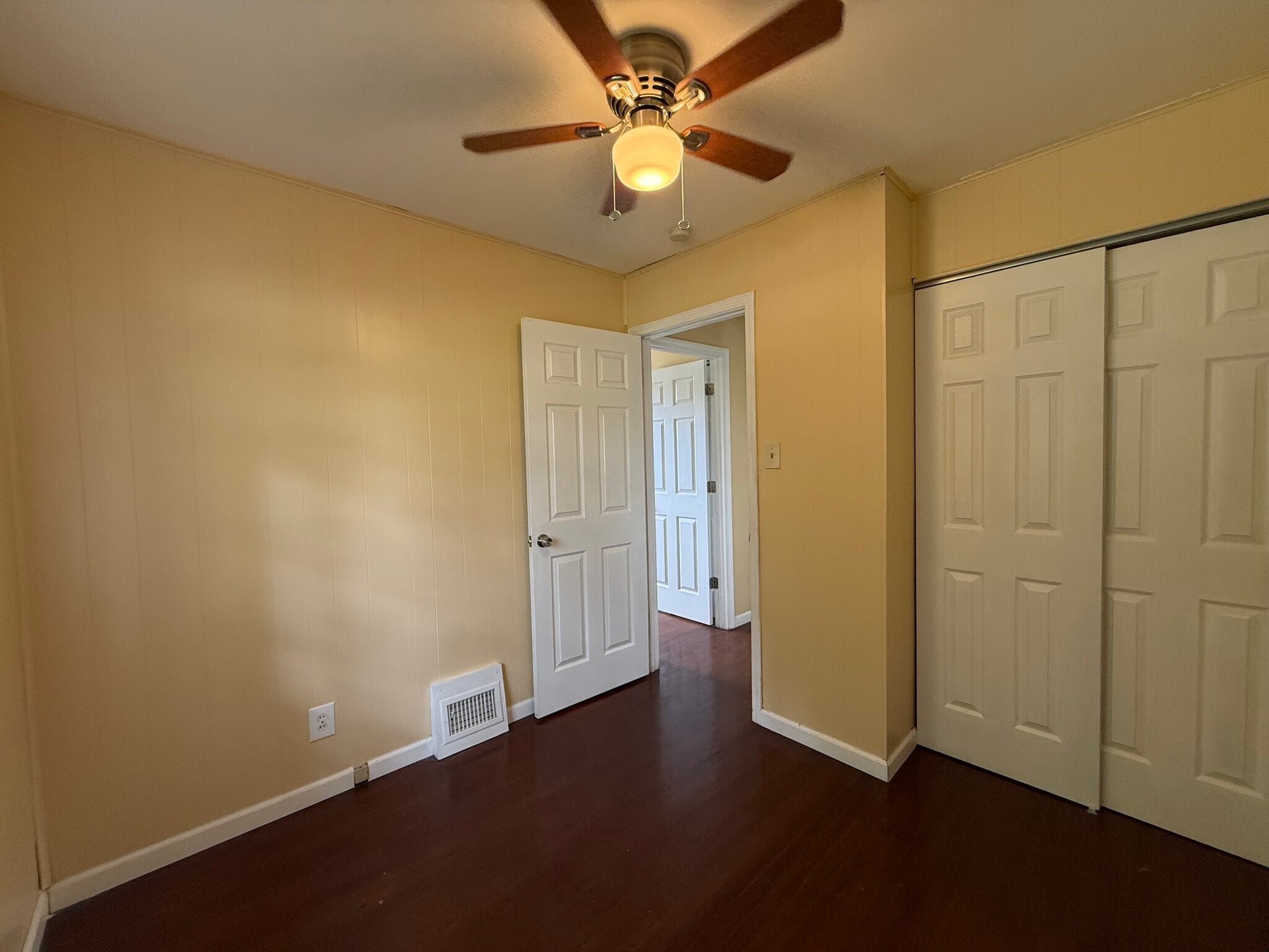 Building Photo - 7727 Paddington Dr