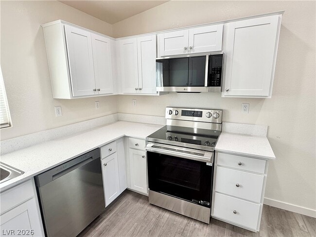 Building Photo - 1081 Quartzite Ave