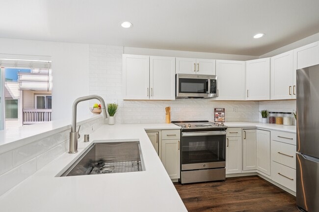 Building Photo - 2152 N 112th St