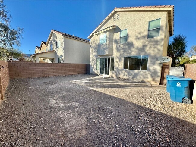 Building Photo - 9511 W Spring Blush Ave