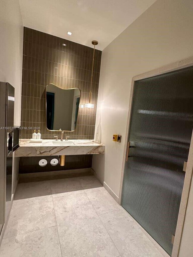 Building Photo - 77 SE 5th St