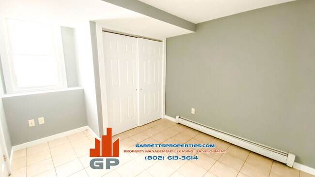 Building Photo - 5 Spaulding St