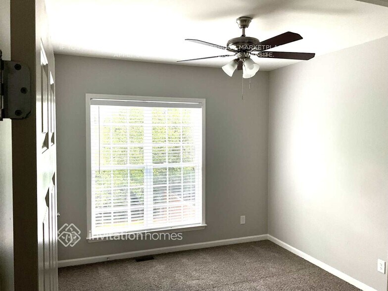 Building Photo - 905 Idlewood Dr