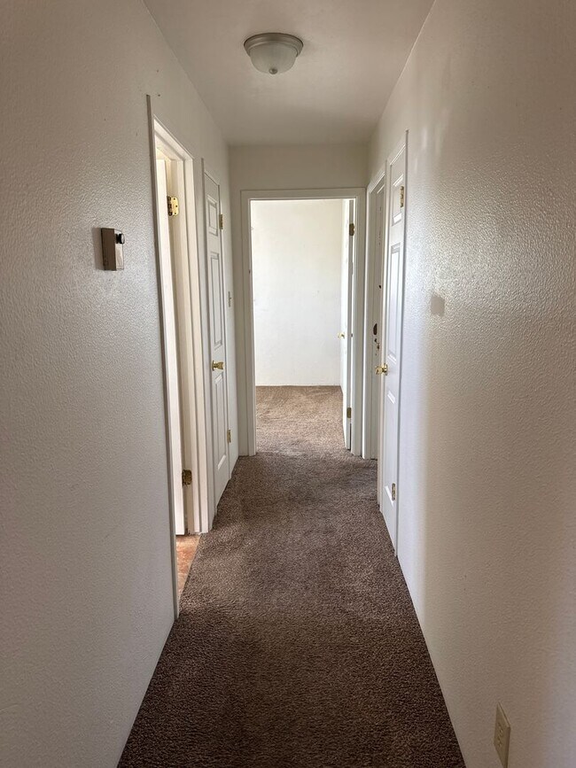 Building Photo - 47 W 600 N