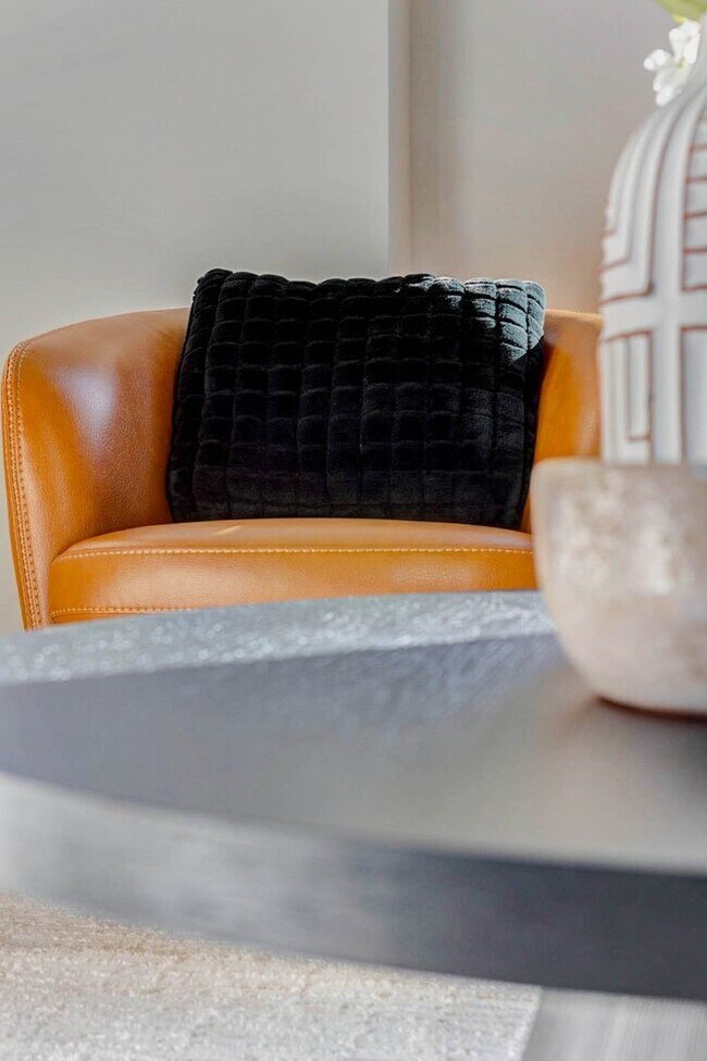 Building Photo - 4805 Paula St