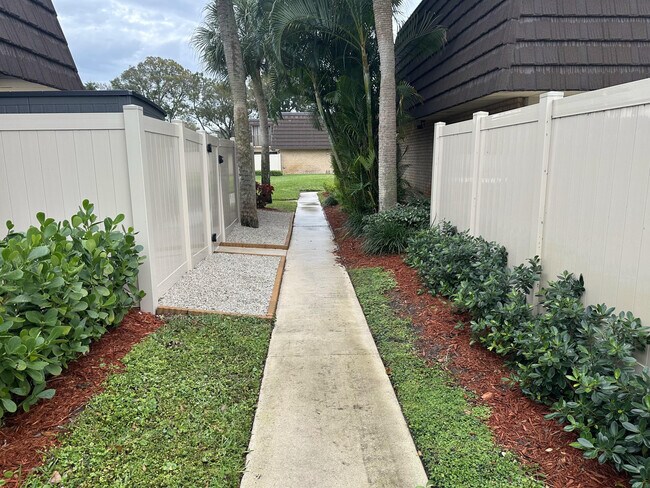 Building Photo - 7307 73rd Way