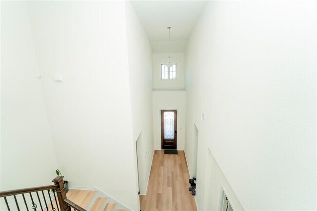 Building Photo - 20813 Carries Ranch Rd