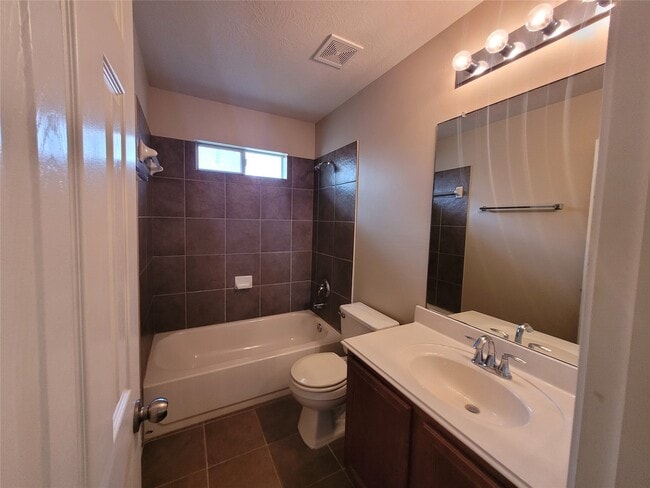 Building Photo - 11826 Fortune Park Dr