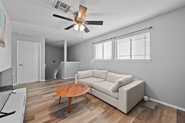 Building Photo - 1613 Coriander Dr