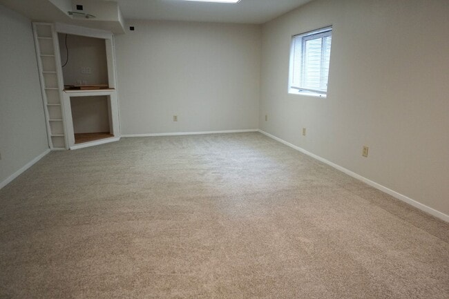 Building Photo - 6151 Bow River Dr