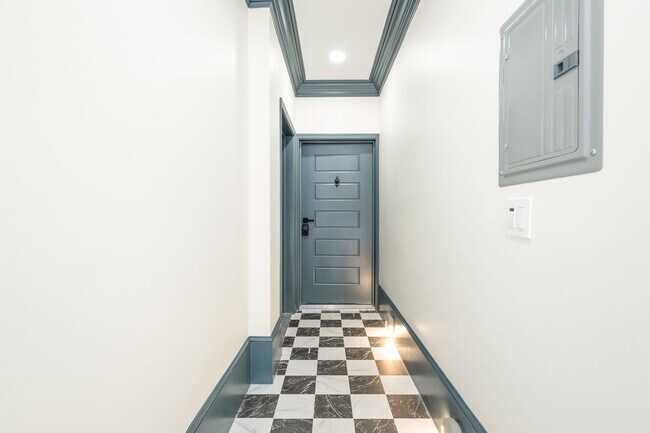 Building Photo - 3116 Clifford St