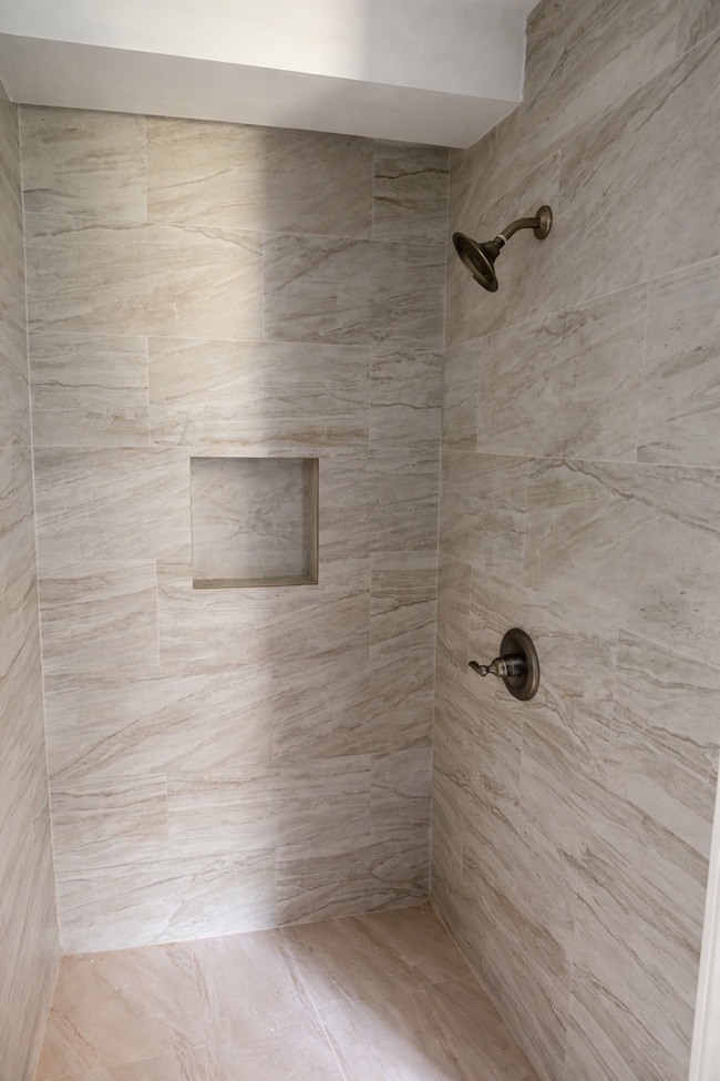 Building Photo - Nice 4/2 Rental in North Jackson in Broadmoor