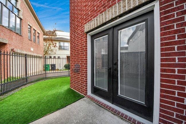 Building Photo - 5710 Cornish St