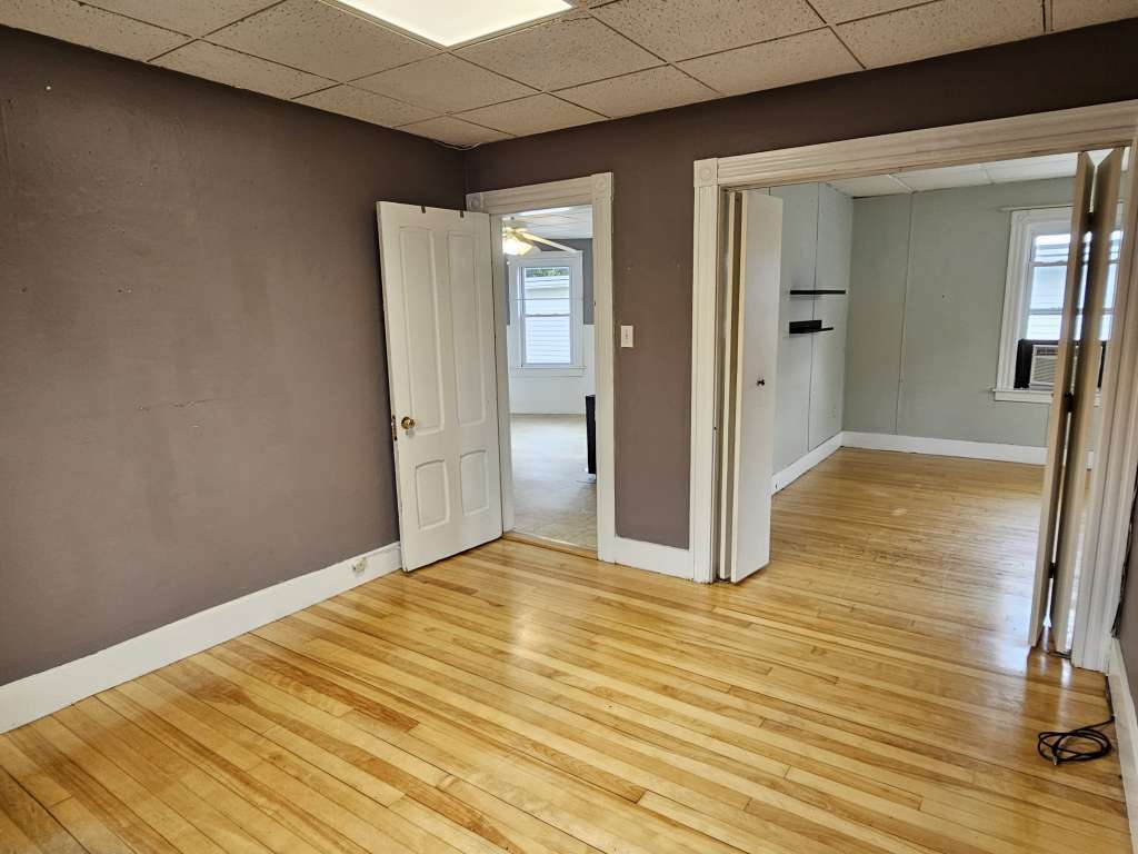 Building Photo - 20 Kosta St