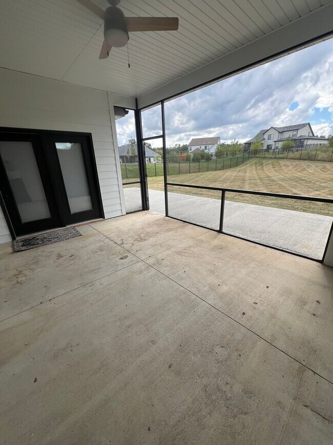 Building Photo - 3304 Wentworth Dr