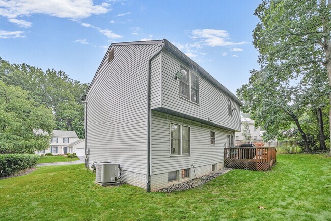 Building Photo - 18420 Shady View Ln
