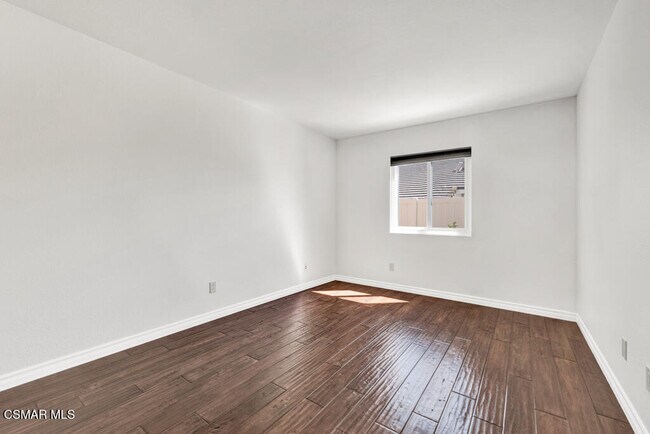 Building Photo - 852 Admiral Ct