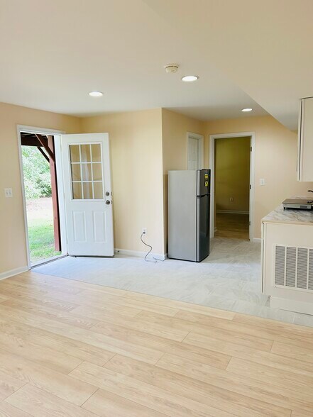 Building Photo - 2416 Neabsco Creek Ct