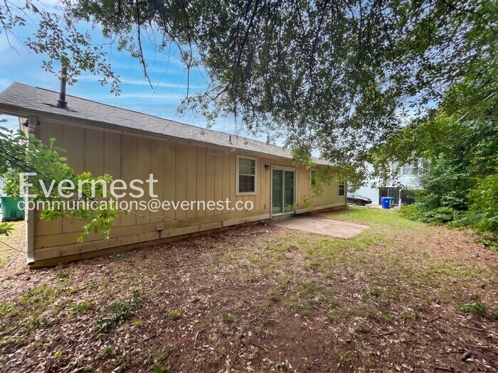 Building Photo - 2510 Corner Shoals Dr