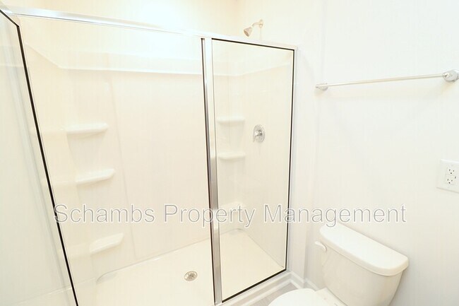 Building Photo - 360 Freestall Dr